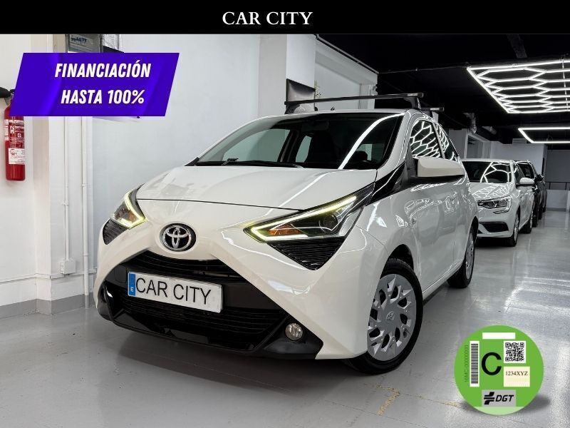 Blanco Usado 2020 Toyota Aygo X-play Utilitario | 10.999 € (Precio justo) - Imagen 1/4