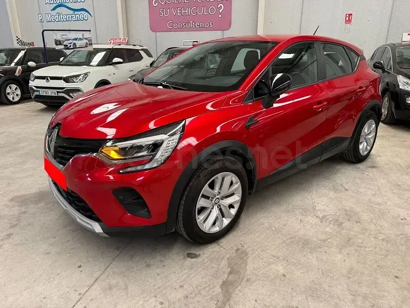 Usado Renault Captur Evolution 145 CV (106 kW) 2023 Granate SUV