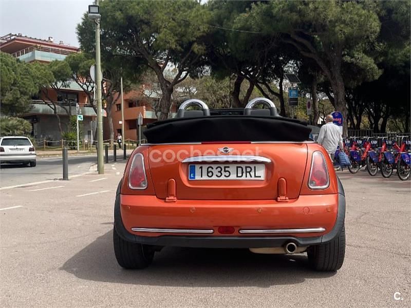 Usado Mini Cooper Cabriolet 116 CV (85 kW) 2005 Naranja Descapotable