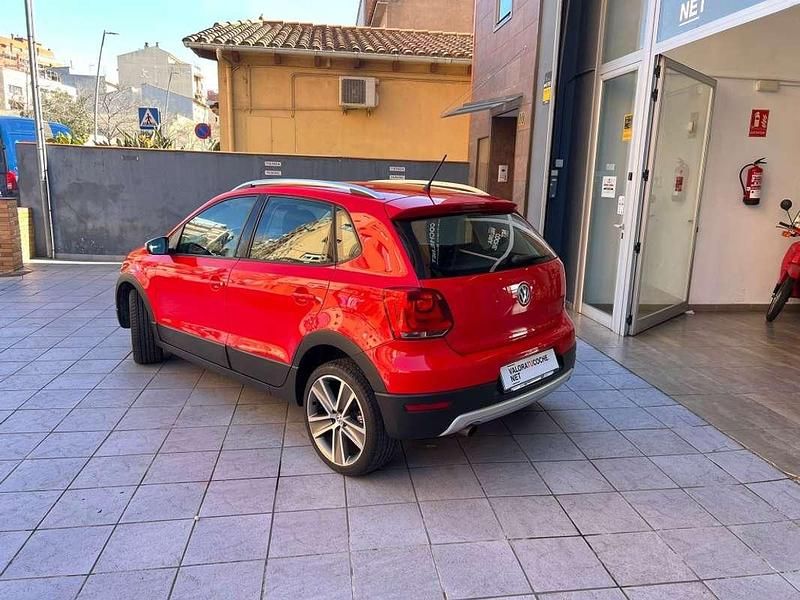 Usado VW Polo Cross 86 CV (63 kW) 2011 Rojo Utilitario