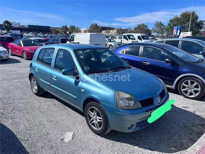 Usado Renault Clio II 75 CV (55 kW) 2005 Azul Berlina