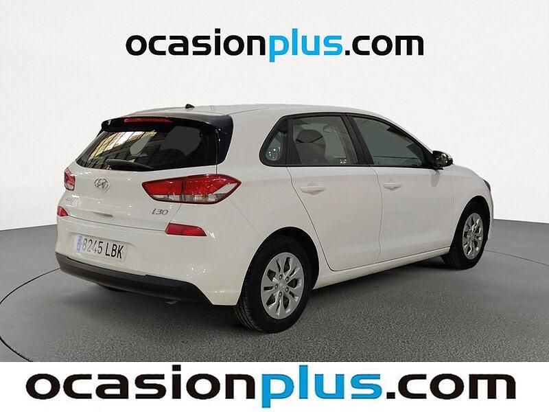 Usado Hyundai i30 100 CV (73 kW) 2019 Blanco