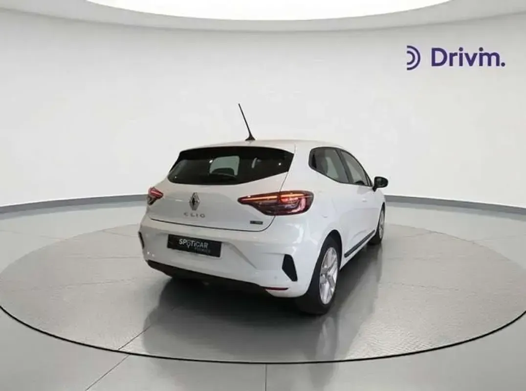Usado Renault Clio V 91 CV (66 kW) 2023 Blanco Berlina
