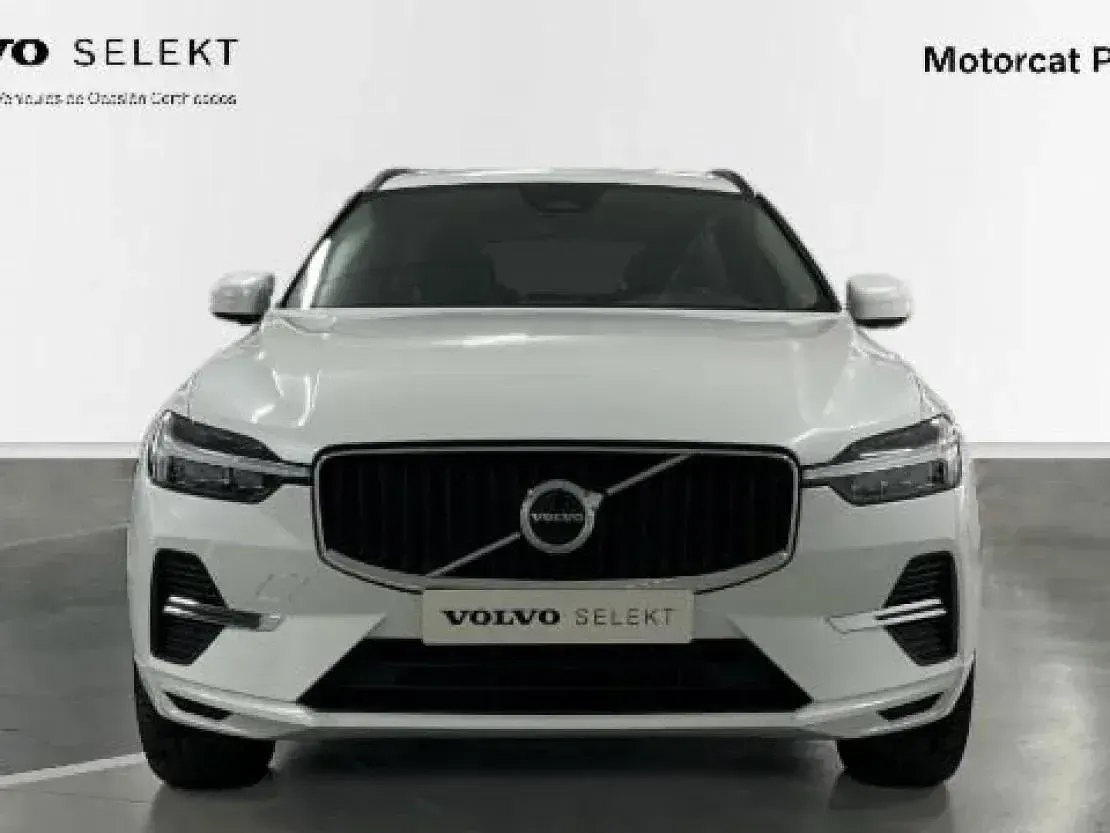 Usado Volvo XC60 Core 197 CV (144 kW) 2023 Crystal white SUV