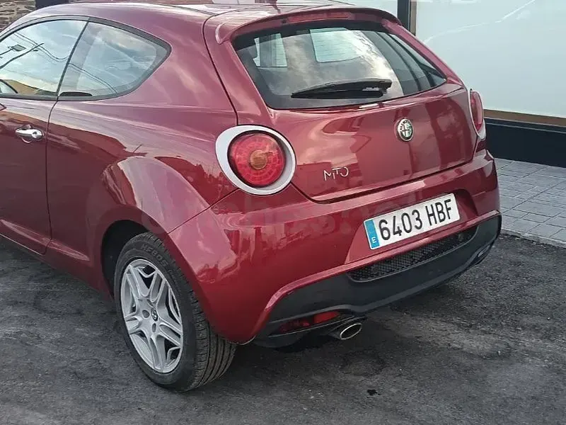 Usado Alfa Romeo MiTo Distinctive 95 CV (69 kW) 2011 Granate Utilitario