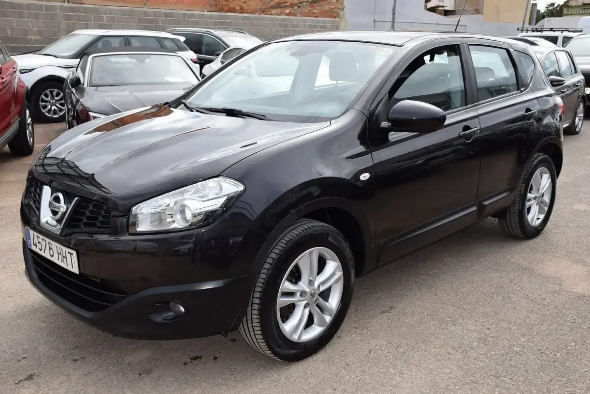 Usado Nissan Qashqai Acenta 110 CV (80 kW) 2012 Negro SUV