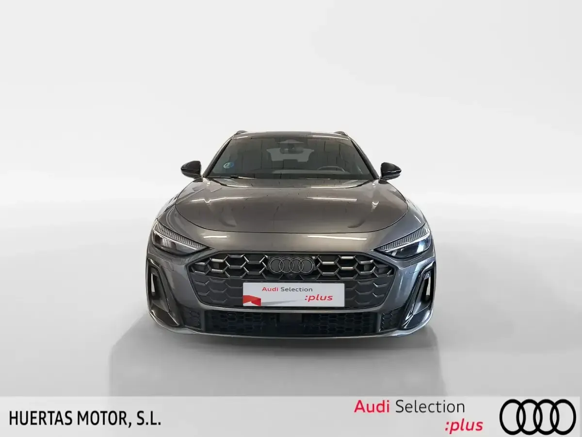 Usado Audi A5 Basis 204 CV (150 kW) 2025 Gris Familiar