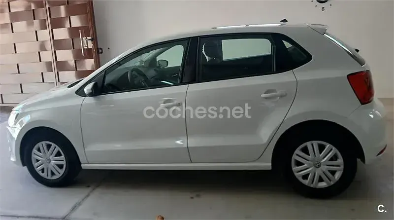 Usado VW Polo Edition 75 CV (55 kW) 2016 Blanco Berlina