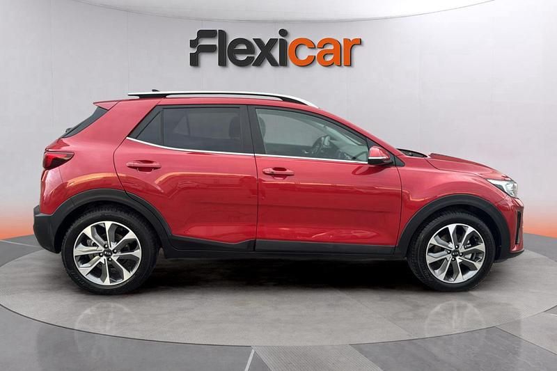 Usado Kia Stonic 120 CV (88 kW) 2019 Rojo SUV