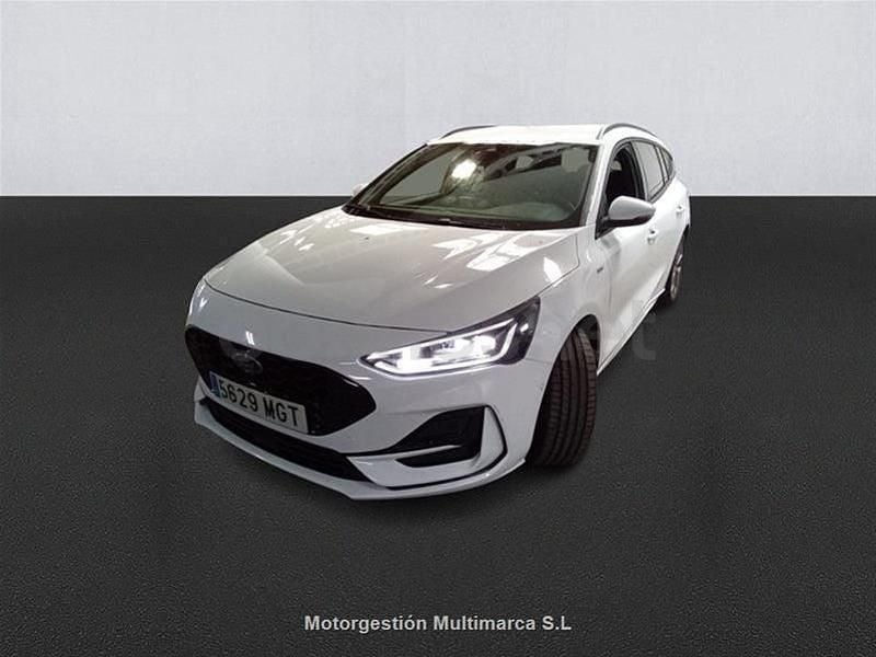 Usado Ford Focus ST-Line 155 CV (114 kW) 2023 Blanco Familiar