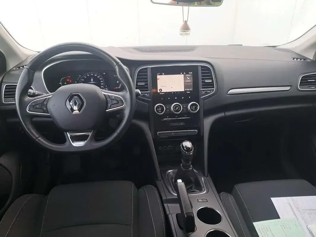 Usado Renault Mégane GrandTour Business 116 CV (85 kW) 2020 Gris / plata Familiar