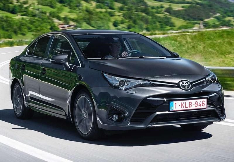 Usado Toyota Avensis Business Edition 147 CV (108 kW) 2018 Gris Berlina