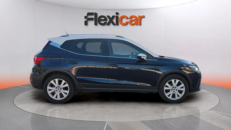 Usado Seat Arona Xperience 110 CV (80 kW) 2022 Negro SUV