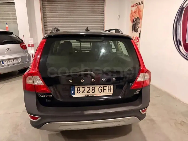 Usado Volvo XC70 Summum 175 CV (128 kW) 2009 Negro Familiar