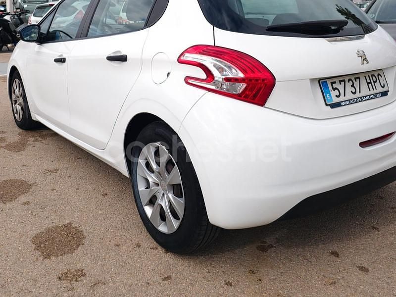 Usado Peugeot 208 Style 68 CV (50 kW) 2014 Blanco Utilitario