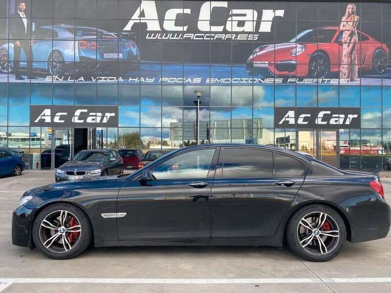 Azul Usado 2010 BMW 740 Berlina | 18.800 € - Imagen 1/4