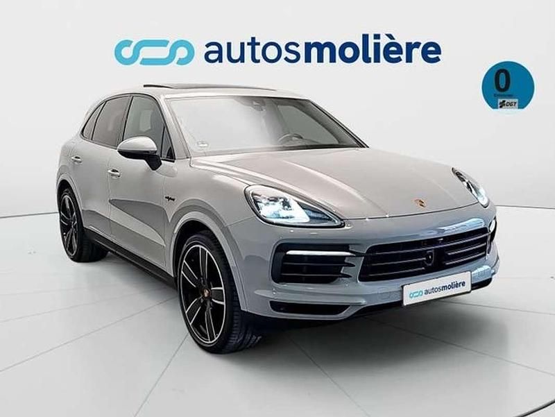 Usado Porsche Cayenne Platinum Edition 462 CV (339 kW) 2023 Gris SUV