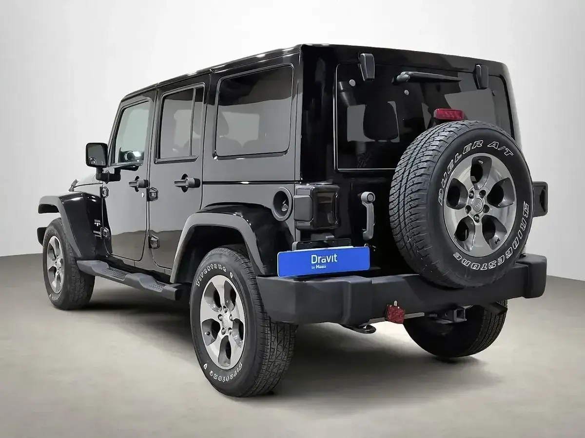 Usado Jeep Wrangler Sahara 287 CV (211 kW) 2018 Negro SUV