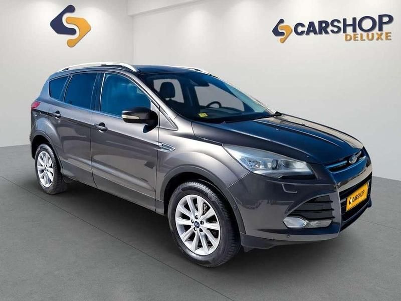 Usado Ford Kuga Business Edition 150 CV (110 kW) 2016 Gris / plata SUV