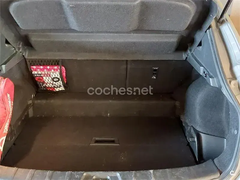 Usado Nissan Qashqai N-Connecta 130 CV (95 kW) 2016 Gris / plata SUV