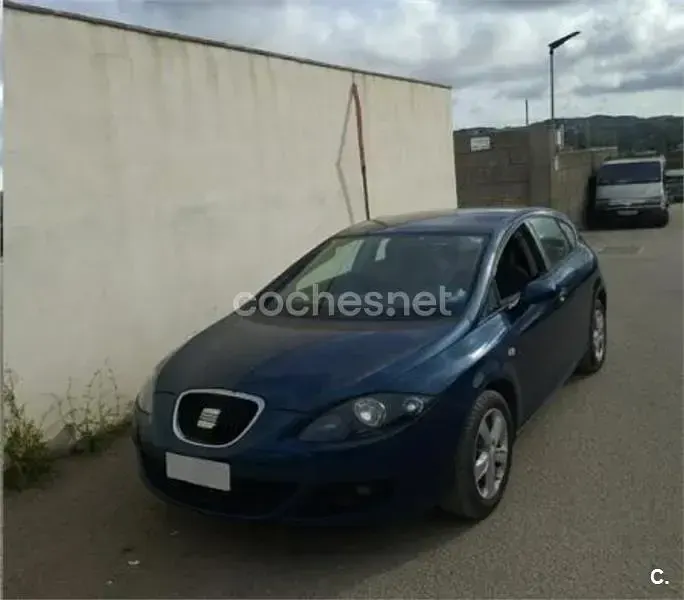 Usado Seat Leon Ecomotive 105 CV (77 kW) 2008 Azul Utilitario