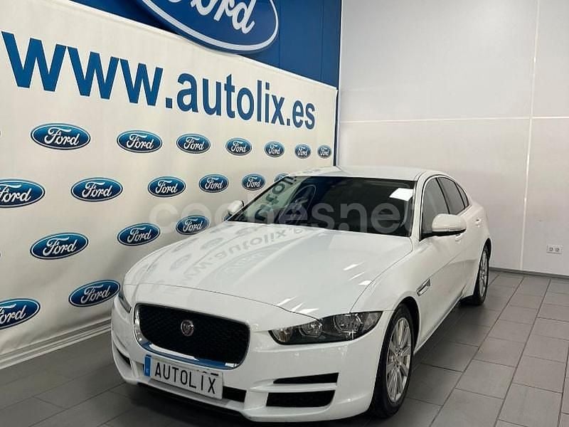 Blanco Usado 2015 Jaguar XE Pure Berlina | 14.900 € (Precio justo) - Imagen 1/4