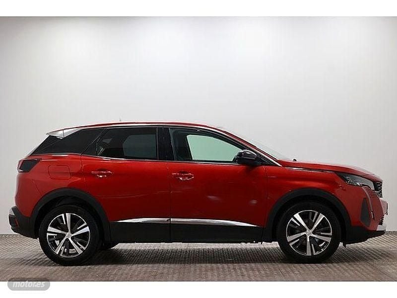 Usado Peugeot 3008 Allure 131 CV (96 kW) 2023 Rojo SUV