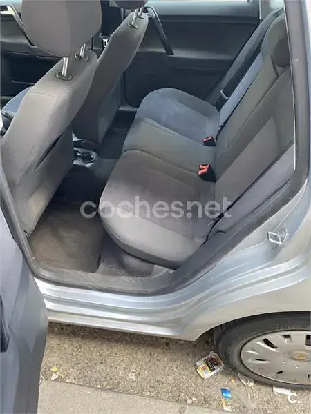 Usado VW Polo Advance 86 CV (63 kW) 2005 Gris / plata Utilitario