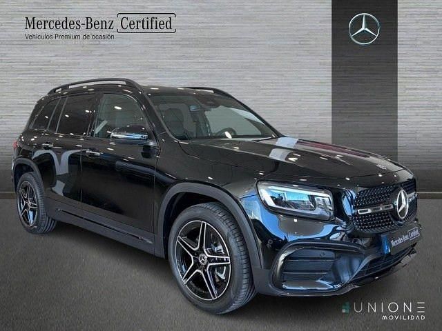 Usado Mercedes GLB200 150 CV (110 kW) 2026 Negro cosmos SUV