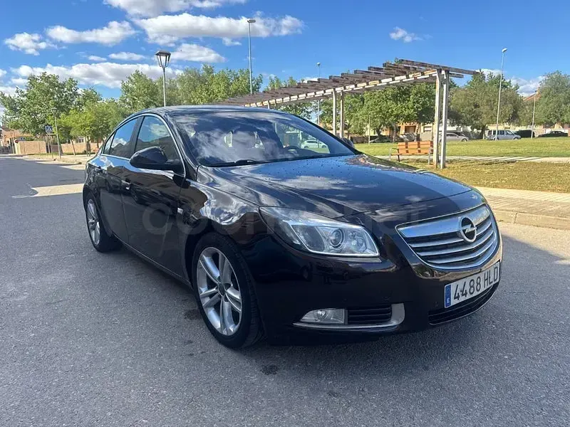 Usado Opel Insignia Excellence 160 CV (117 kW) 2012 Gris / plata Berlina