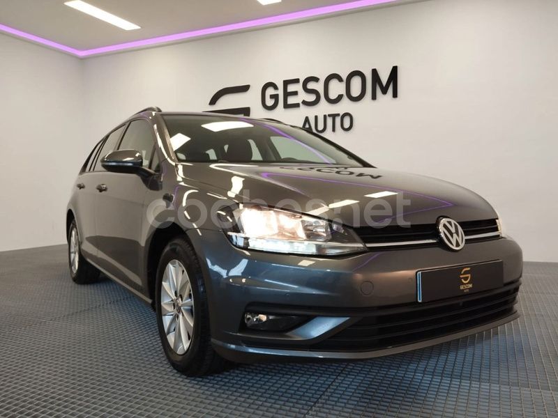 Usado VW Golf VII Edition 115 CV (84 kW) 2020 Gris / plata Familiar