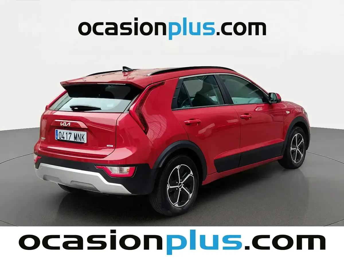 Usado Kia Niro 141 CV (103 kW) 2024 Rojo SUV