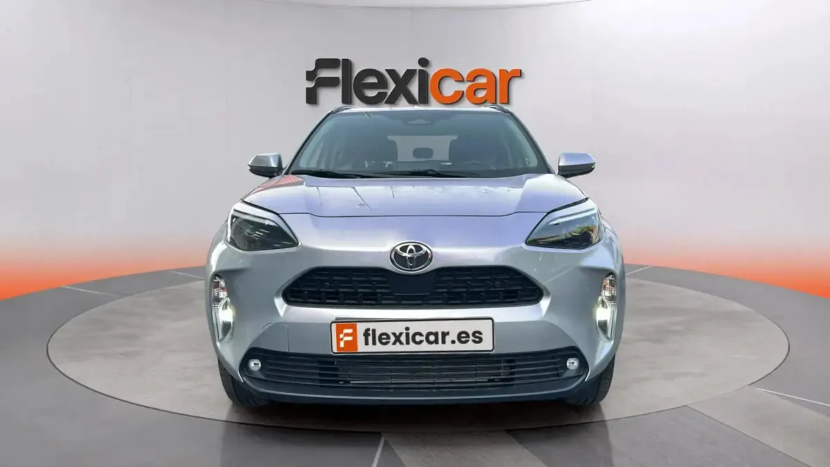 Usado Toyota Yaris Active 116 CV (85 kW) 2025 Gris Utilitario
