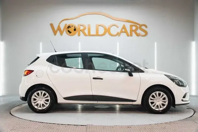 Usado Renault Clio IV Business 90 CV (66 kW) 2017 Blanco Berlina