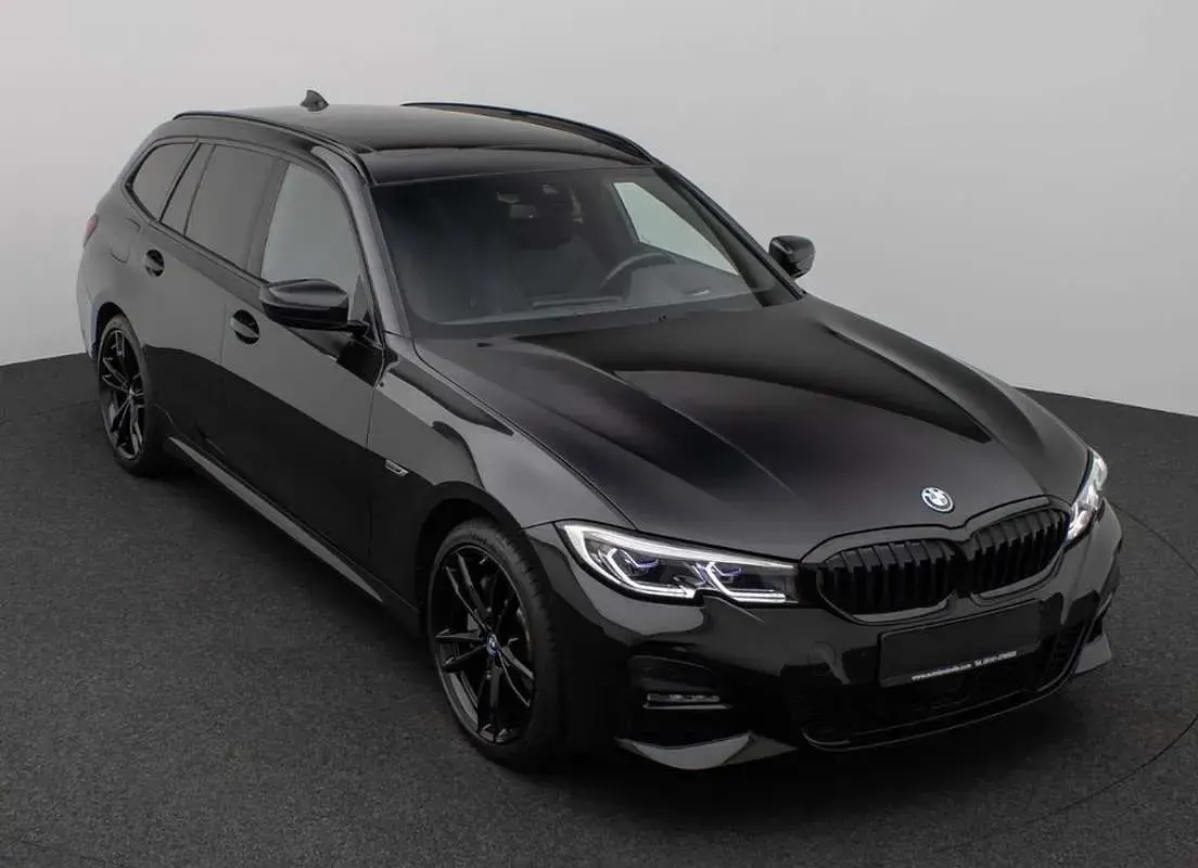 Usado BMW 330e Comfort Edition 292 CV (214 kW) 2022 Negro Familiar