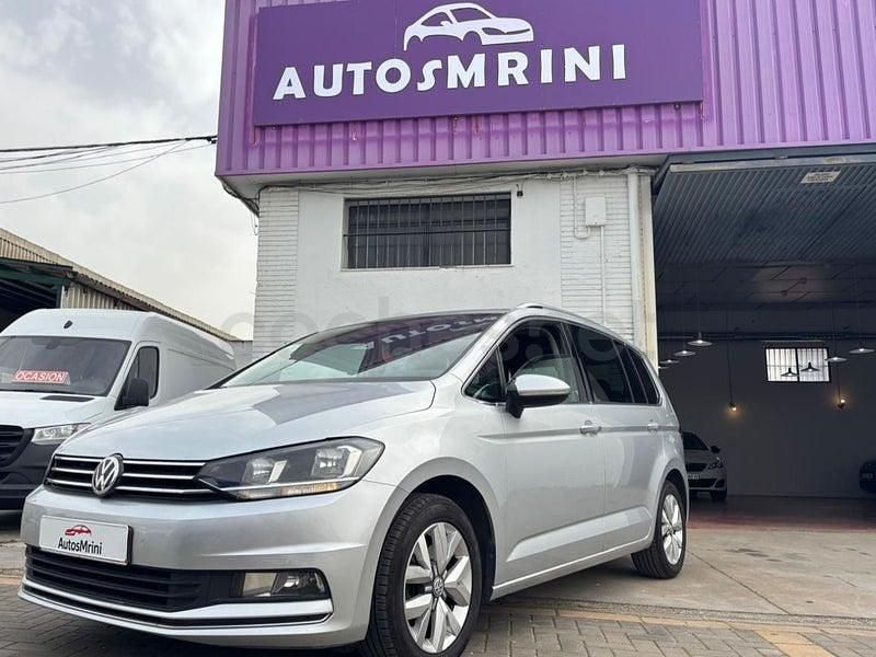 Usado VW Touran Advance 150 CV (110 kW) 2016 Gris / plata Monovolumen