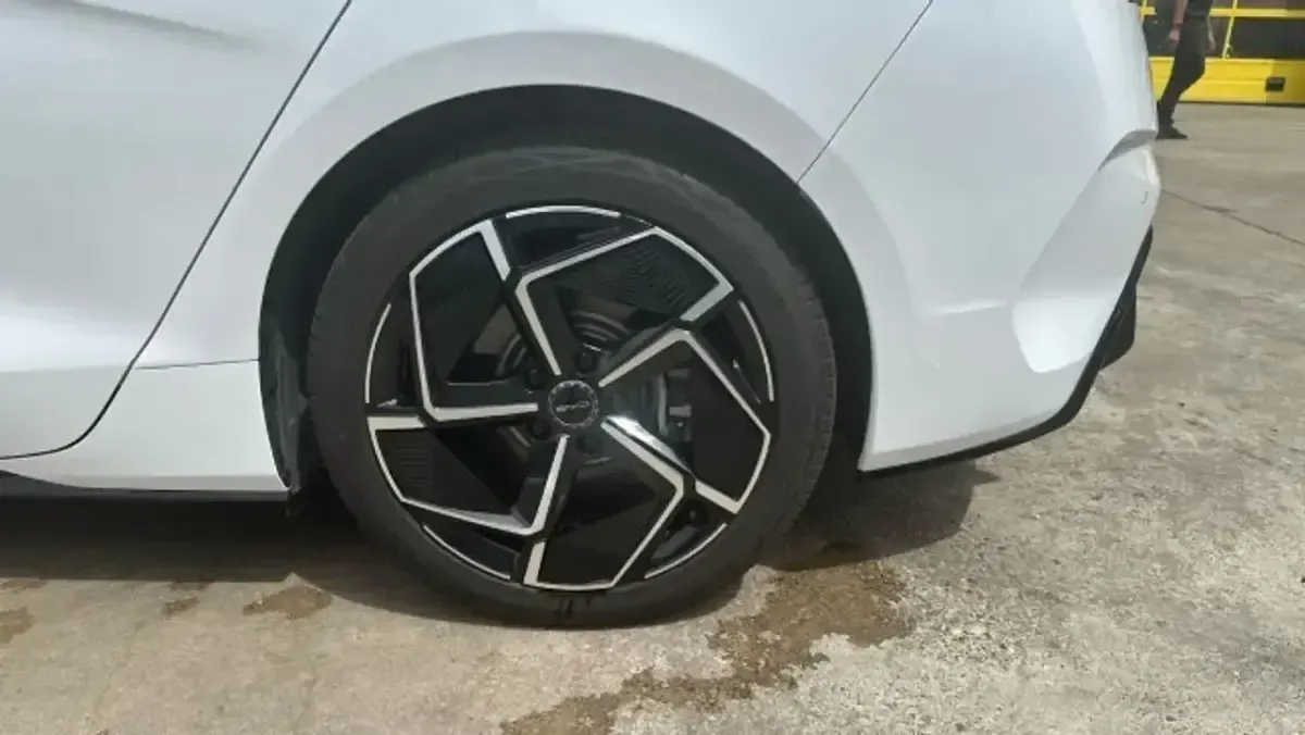Usado BYD Seal Design 230 kW (313 CV) 2025 Blanco Berlina