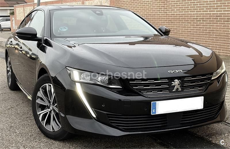 Usado Peugeot 508 Allure 130 CV (95 kW) 2022 Negro Berlina
