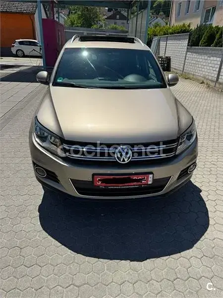Usado VW Tiguan Advance 150 CV (110 kW) 2016 Granate SUV