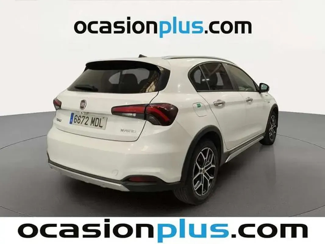 Usado Fiat Tipo Cross 131 CV (96 kW) 2023 Blanco Utilitario