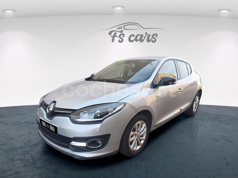 Usado Renault Mégane LIMITED 115 CV (84 kW) 2014 Gris / plata Berlina