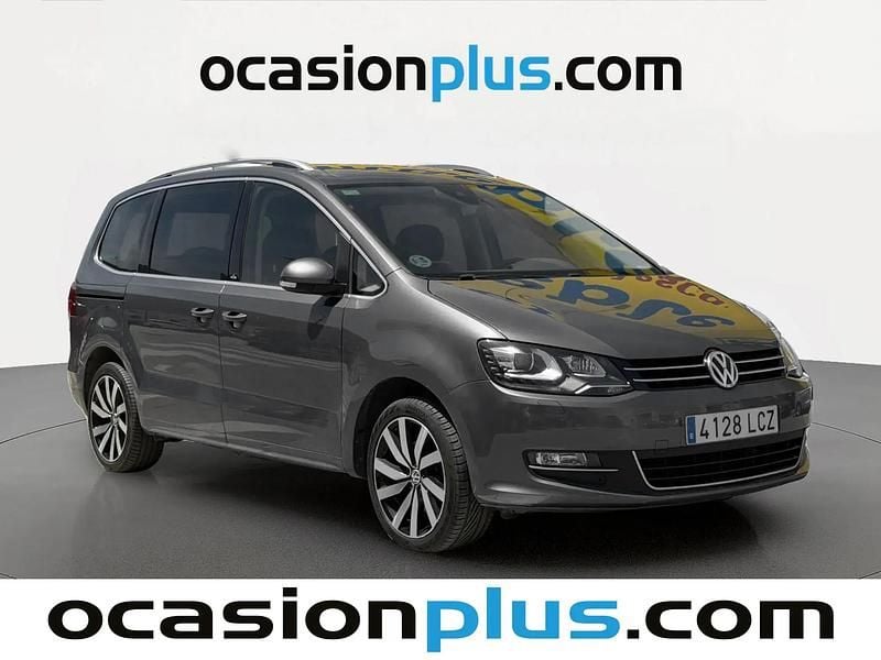 Begagnad VW Sharan 177 HK (130 kW) 2019 Grå Minibuss