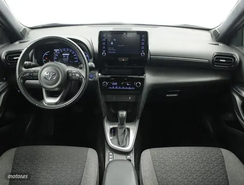 Usado Toyota Yaris Cross Active 116 CV (85 kW) 2023 Negro SUV