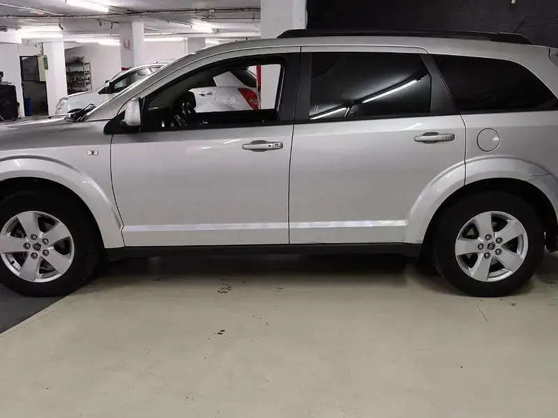 Usado Fiat Freemont Lounge 140 CV (102 kW) 2012 Gris / plata SUV