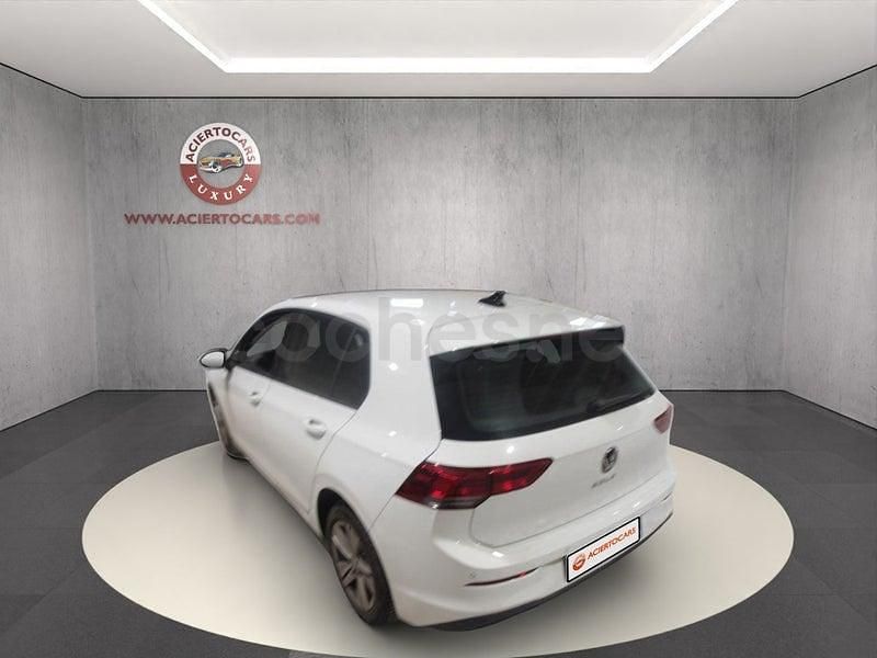 Usado VW Golf VIII Life 115 CV (84 kW) 2022 Blanco Berlina