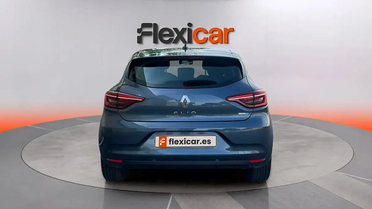 Usado Renault Clio V 140 CV (102 kW) 2021 Gris Berlina