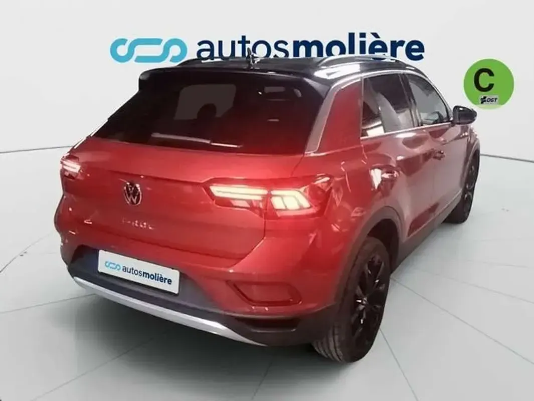 Usado VW T-Roc 110 CV (80 kW) 2023 Rojo SUV