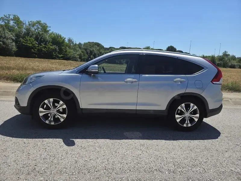 Usado Honda CR-V Elegance 120 CV (88 kW) 2014 Gris / plata SUV