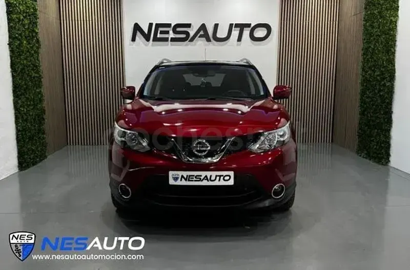 Usado Nissan Qashqai N-Connecta 116 CV (85 kW) 2017 Rojo SUV