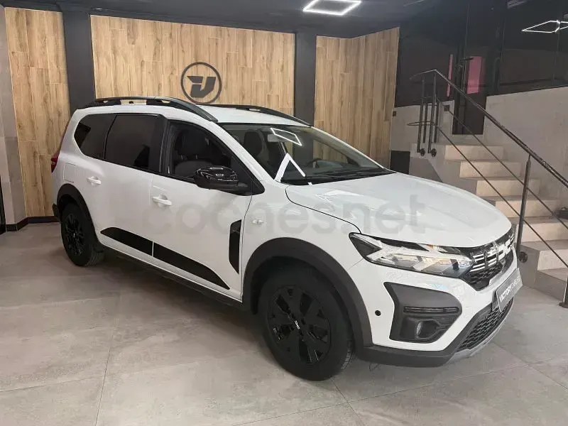 Usado Dacia Jogger Comfort 110 CV (80 kW) 2022 Blanco Monovolumen